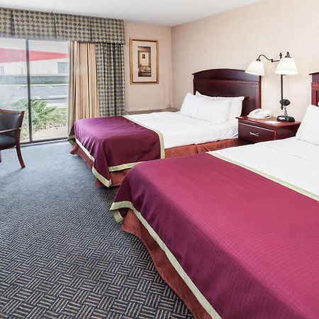 Baymont By Wyndham Michigan City Extérieur photo