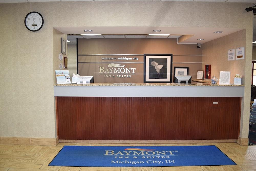 Baymont By Wyndham Michigan City Extérieur photo