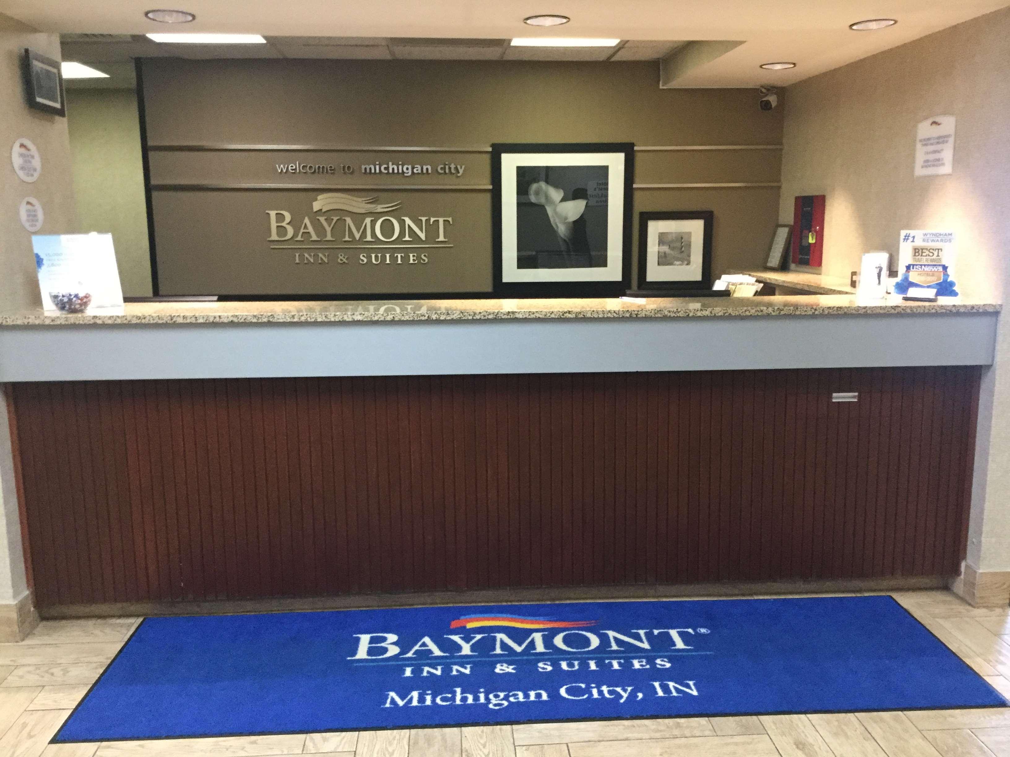 Baymont By Wyndham Michigan City Extérieur photo