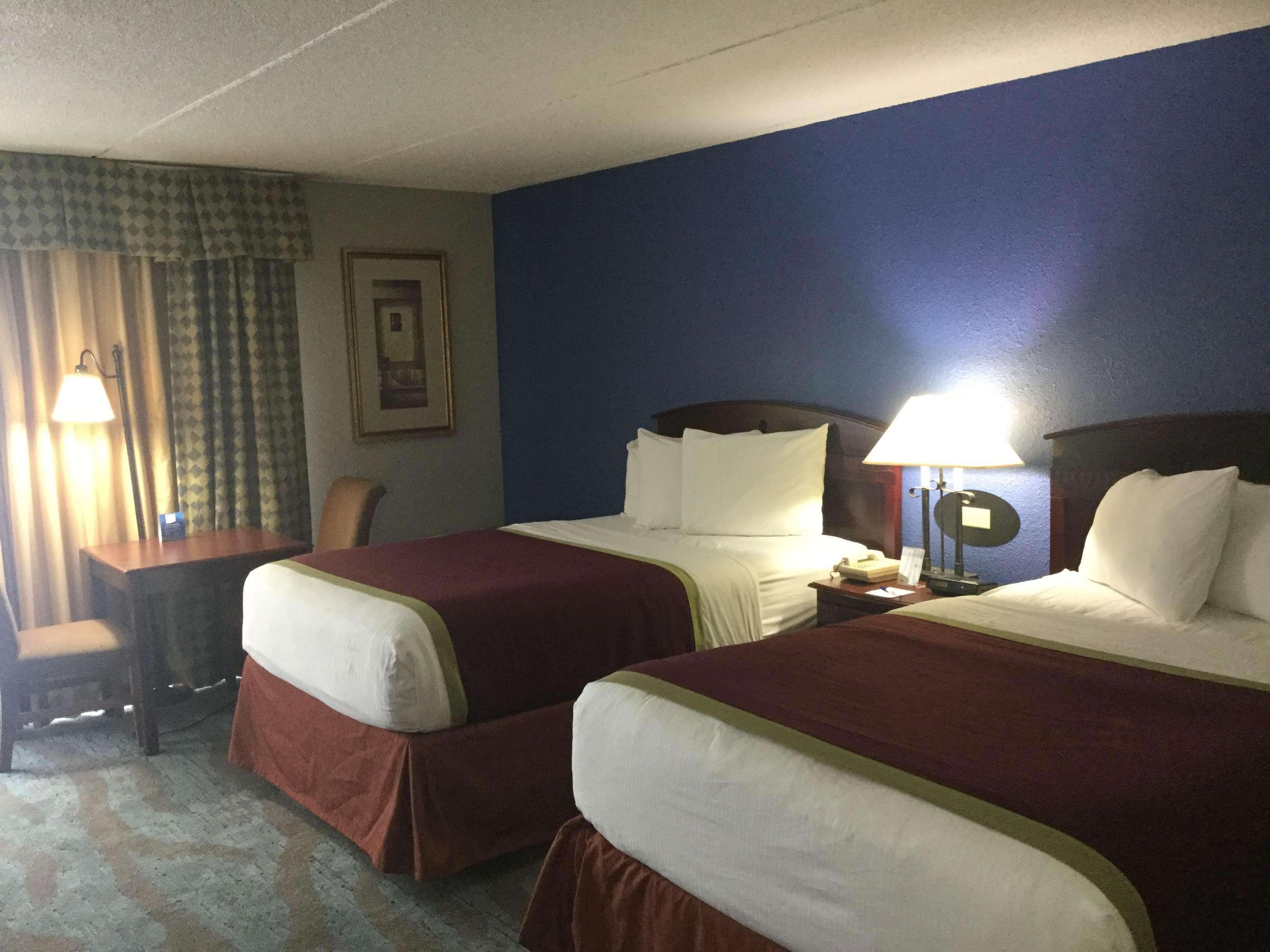 Baymont By Wyndham Michigan City Extérieur photo